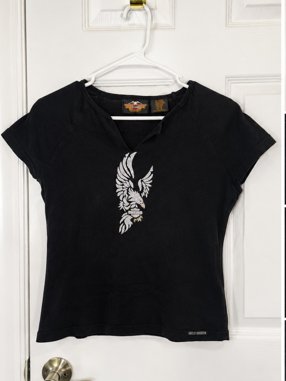 VINTAGE Harley-Davidson Black Eagle Graphic V-Neck Tee Women’s M
